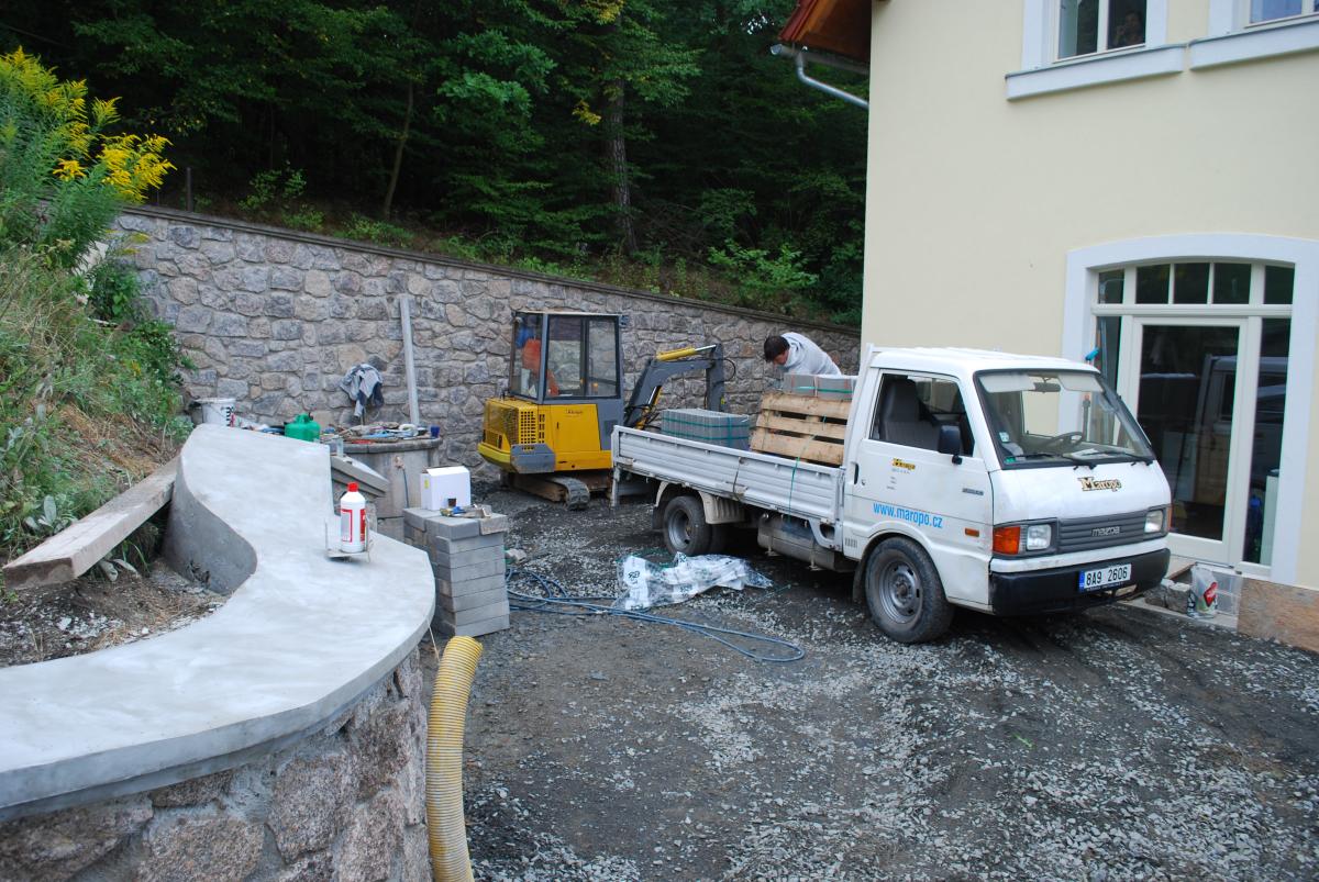 2012/08garaz/1/DSC_0143.JPG